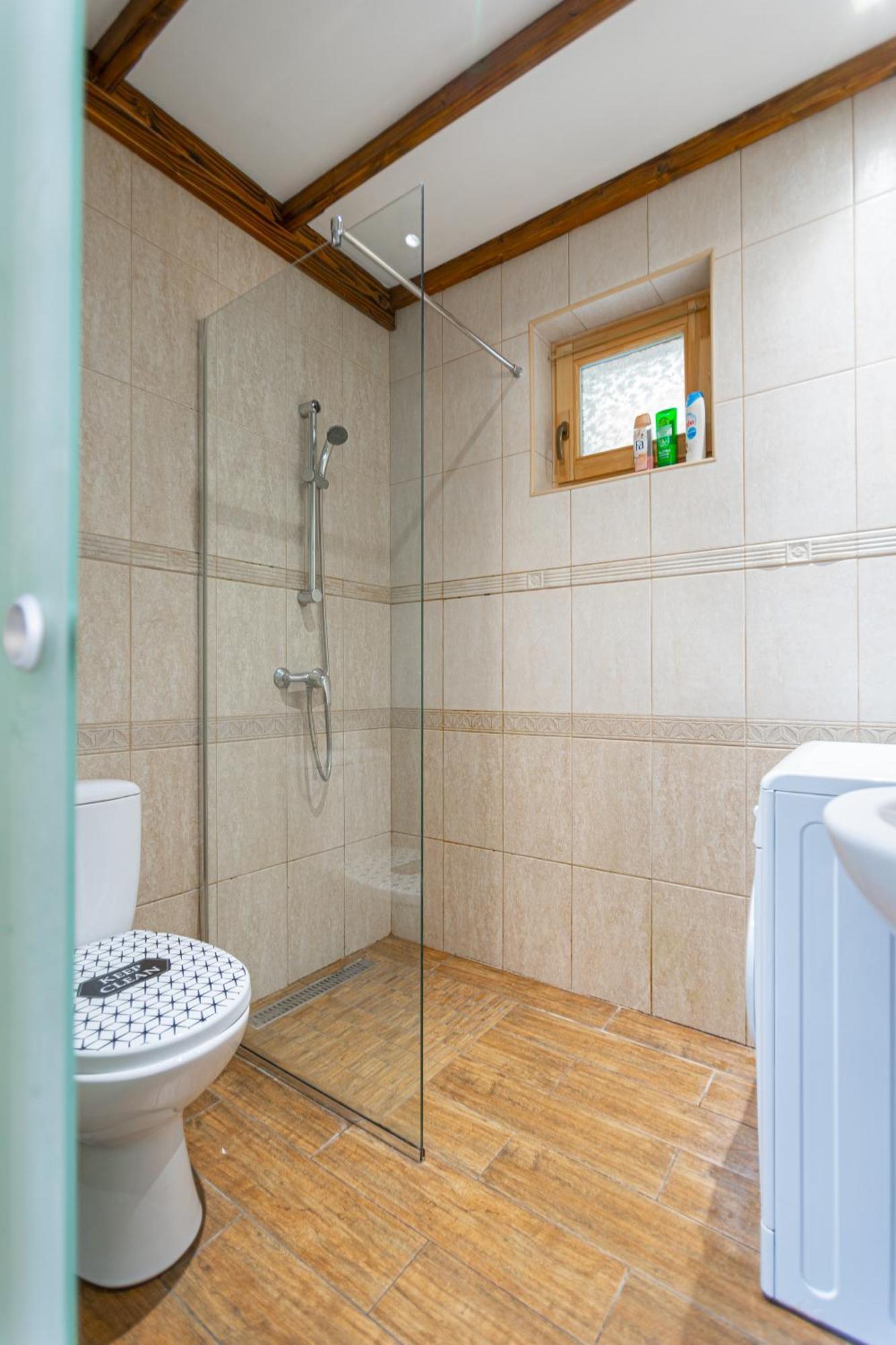 דירות בודפשט Cosy Flat With Balcony מראה חיצוני תמונה