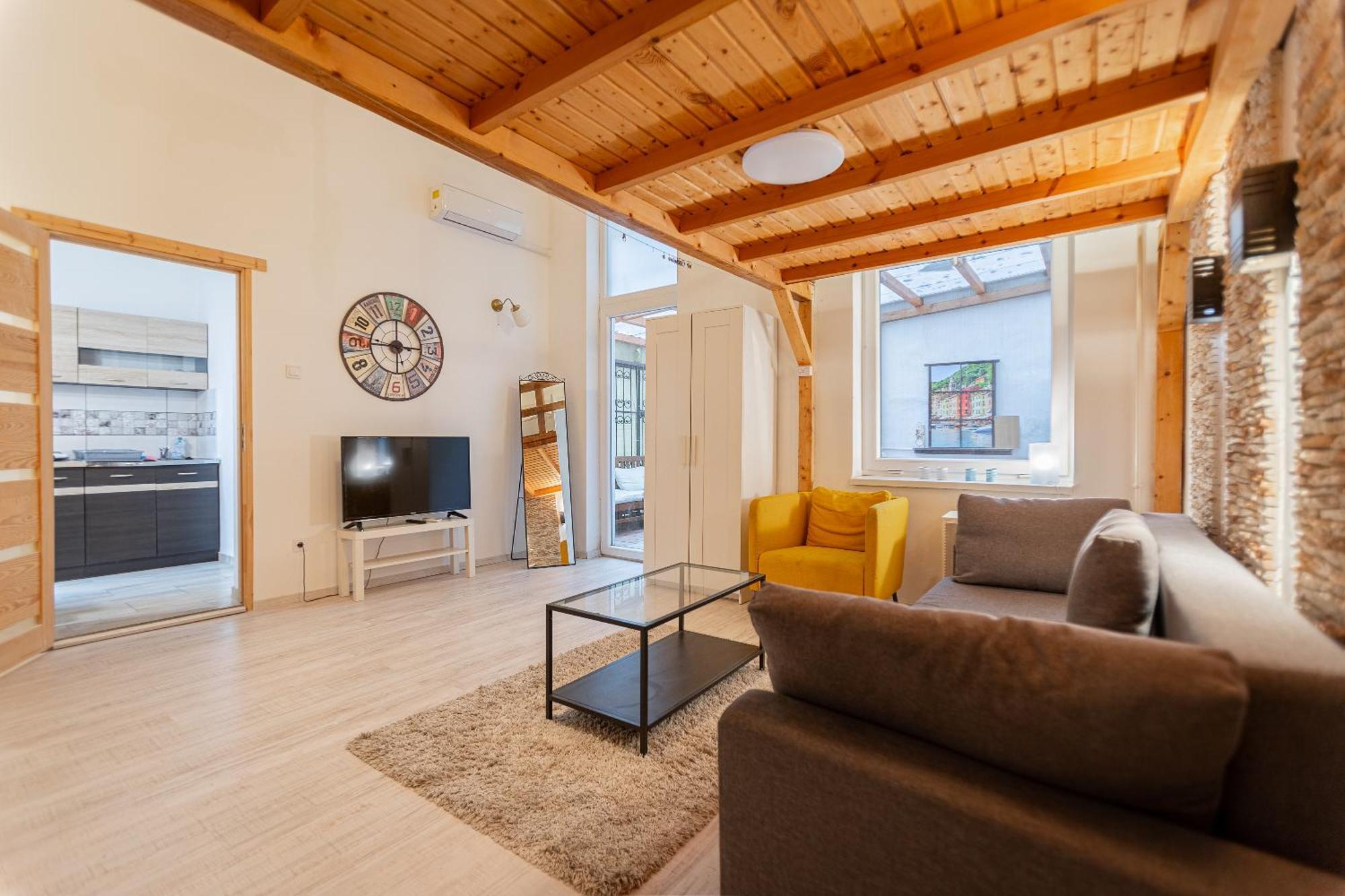 דירות בודפשט Cosy Flat With Balcony מראה חיצוני תמונה
