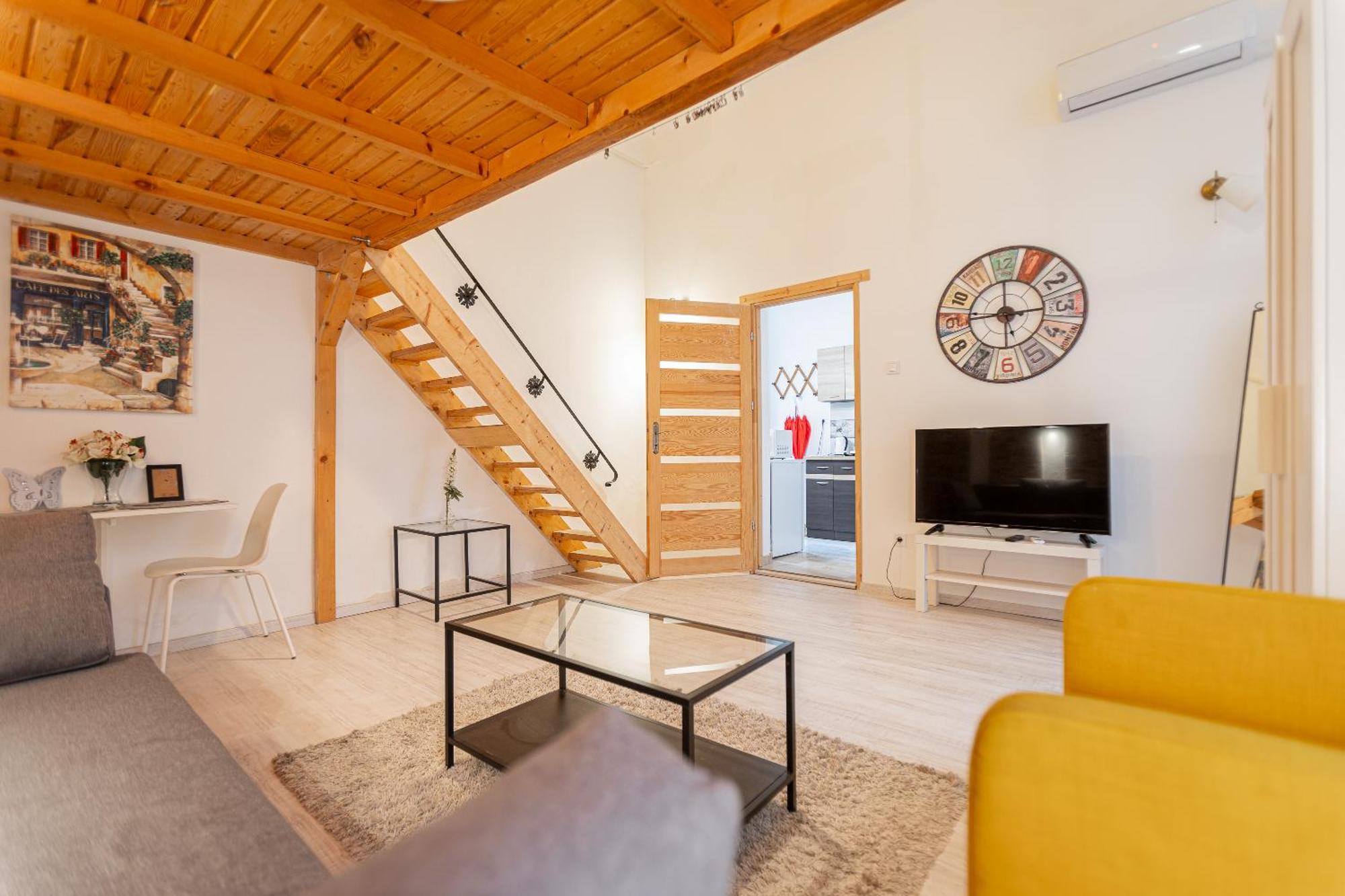 דירות בודפשט Cosy Flat With Balcony מראה חיצוני תמונה