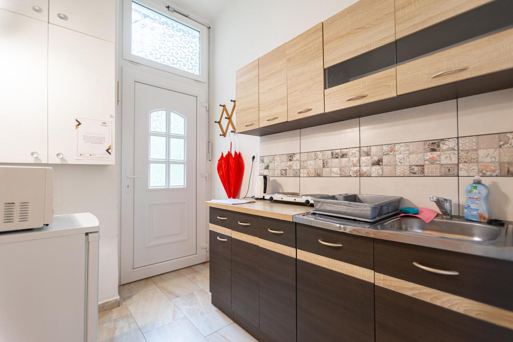 דירות בודפשט Cosy Flat With Balcony מראה חיצוני תמונה