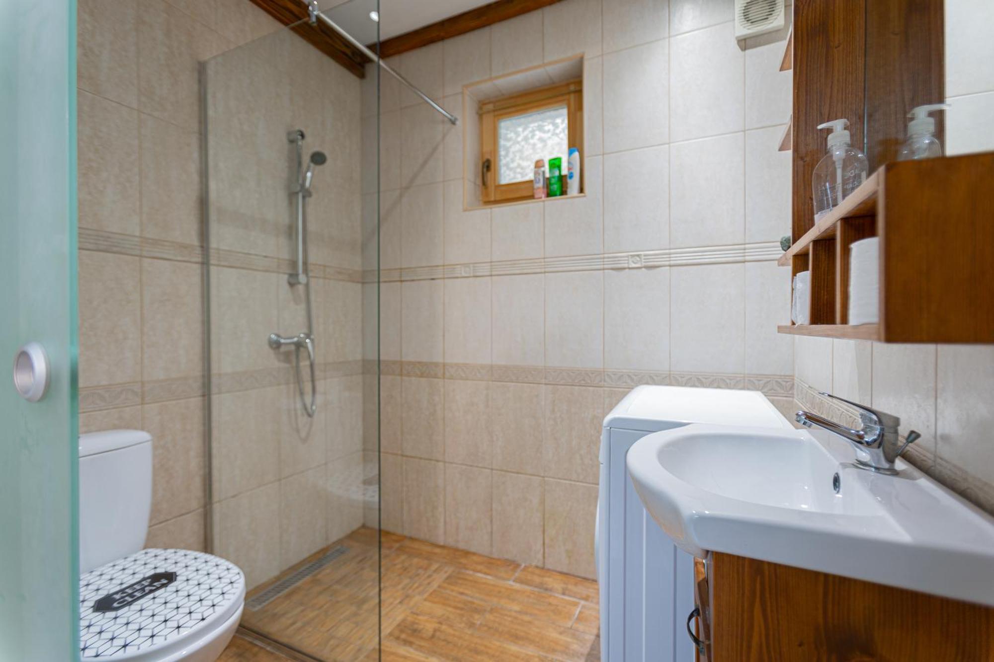 דירות בודפשט Cosy Flat With Balcony מראה חיצוני תמונה