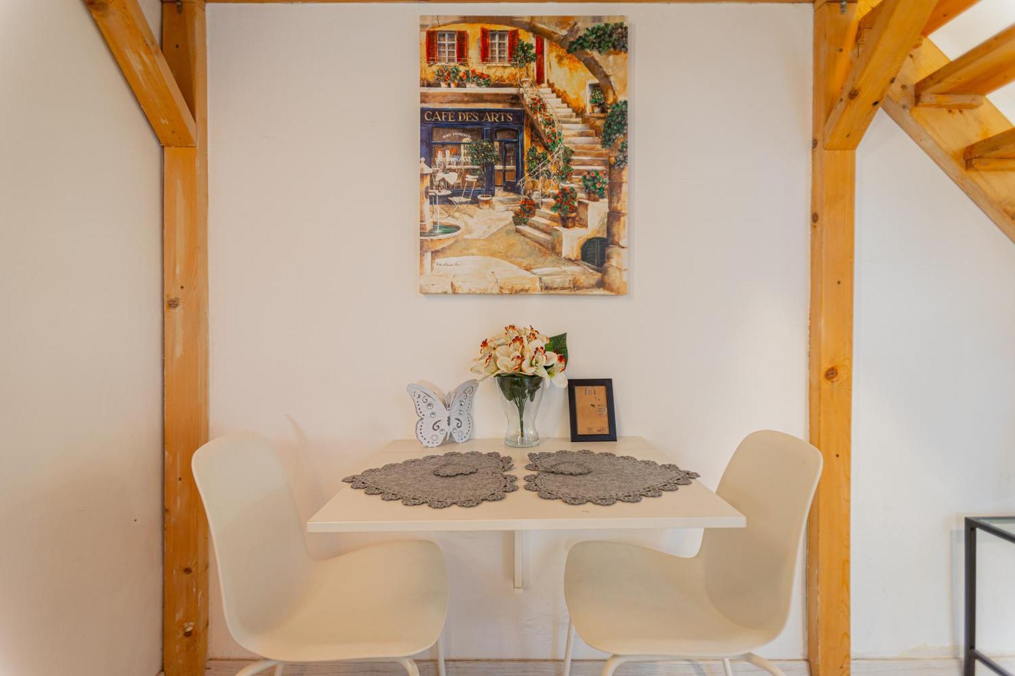 דירות בודפשט Cosy Flat With Balcony מראה חיצוני תמונה